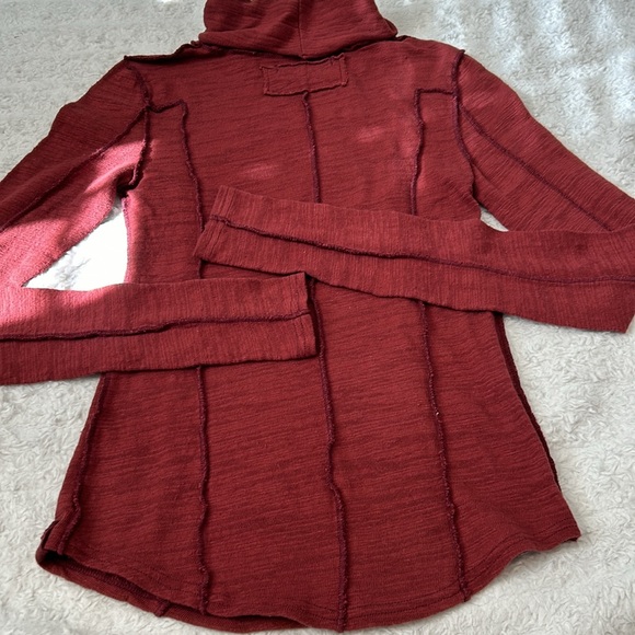 NWOT we the free turtle neck exposed seam long sleeves shirt - Picture 5 of 8